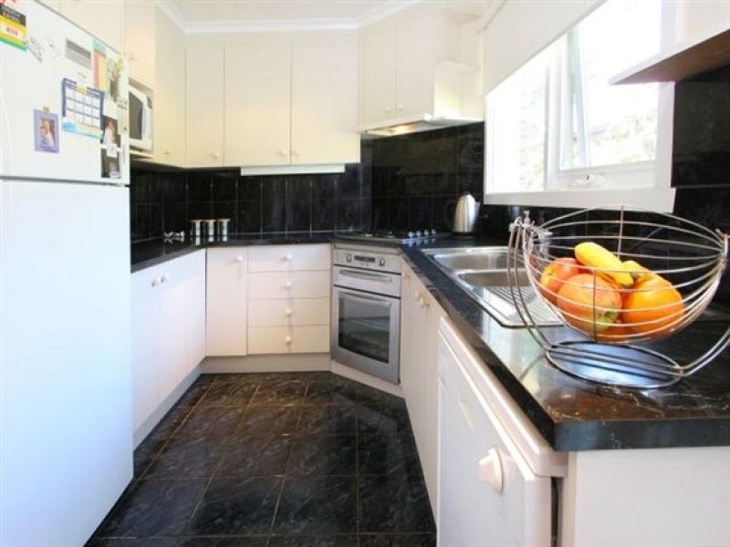 19 Henry Crescent, Seaford VIC 3198