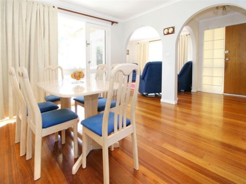 19 Henry Crescent, Seaford VIC 3198