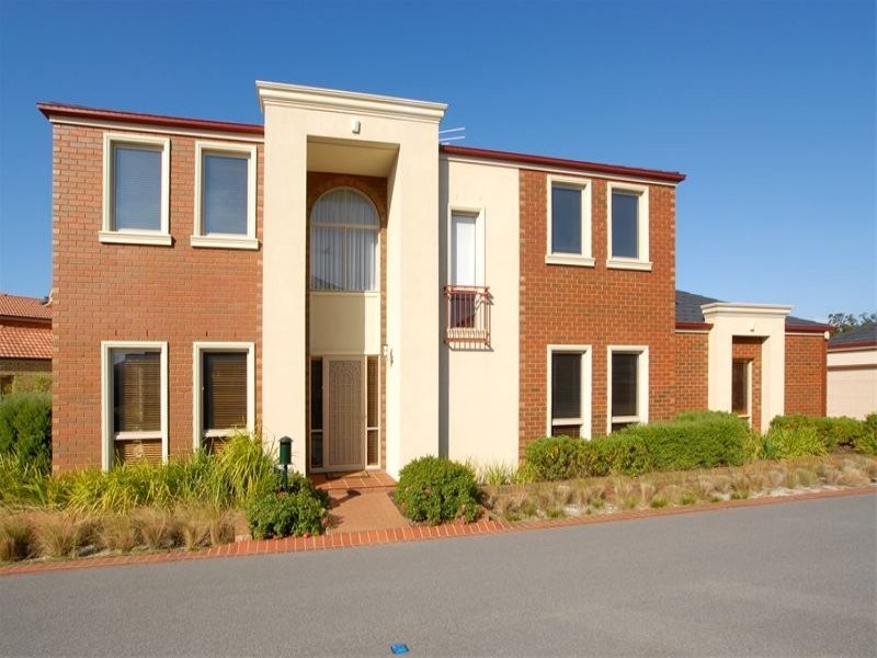 24 Baltusrol Circuit, Heatherton VIC 3202