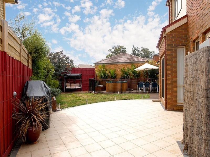 24 Baltusrol Circuit, Heatherton VIC 3202