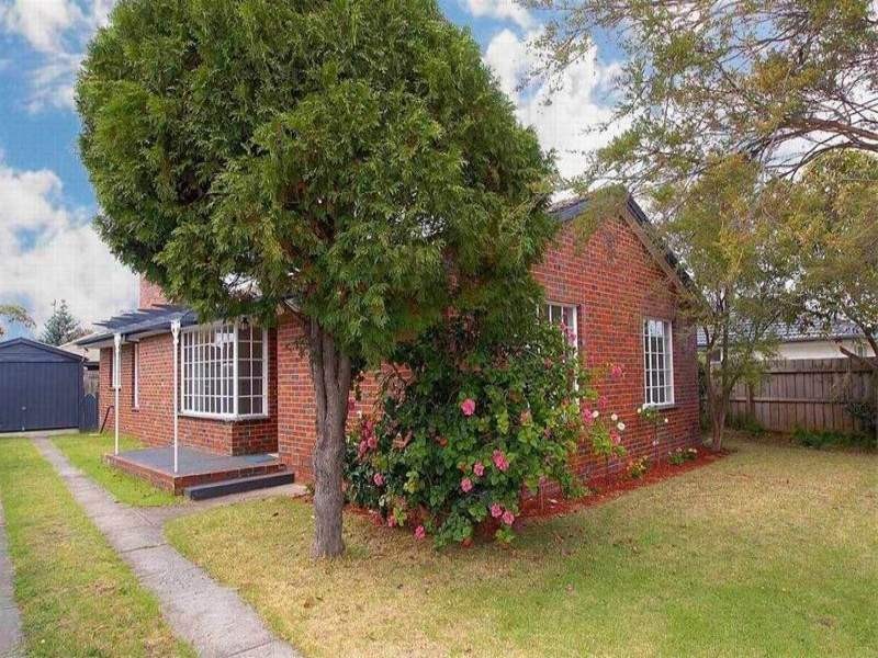 24 Eunice Drive, Cheltenham VIC 3192