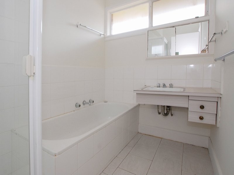 24 Eunice Drive, Cheltenham VIC 3192