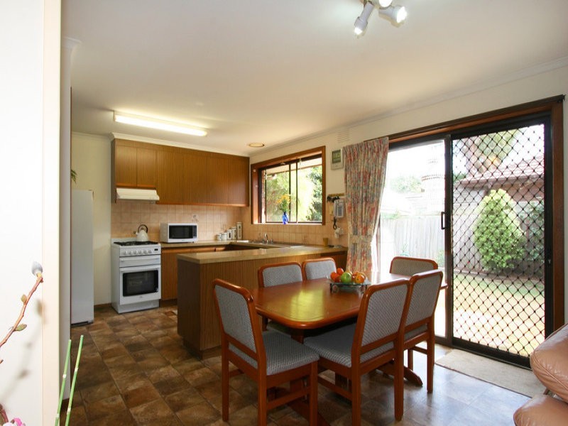 9 Benkel Avenue, Cheltenham VIC 3192