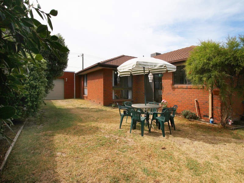 9 Benkel Avenue, Cheltenham VIC 3192