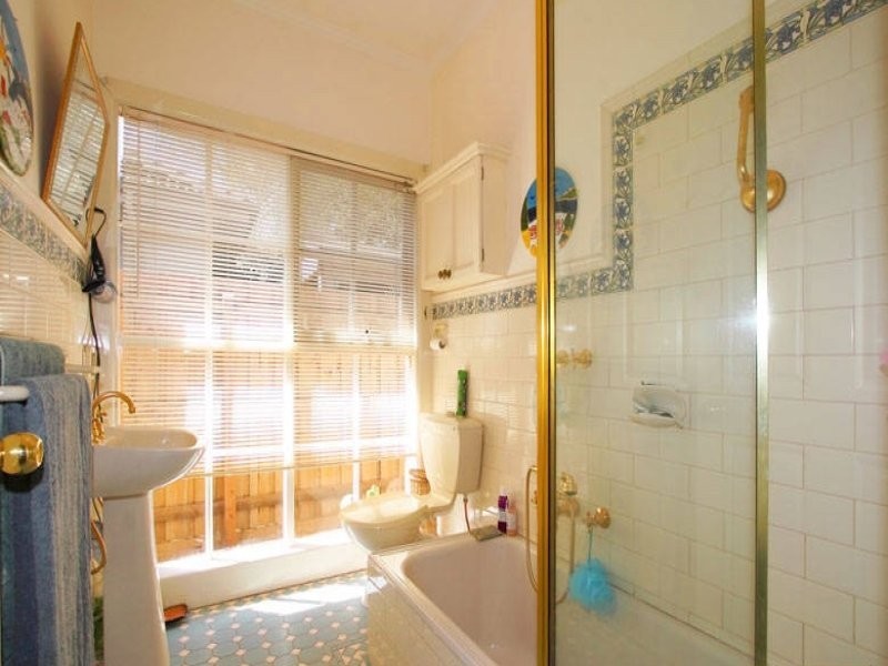 71 Evesham Road, Cheltenham VIC 3192