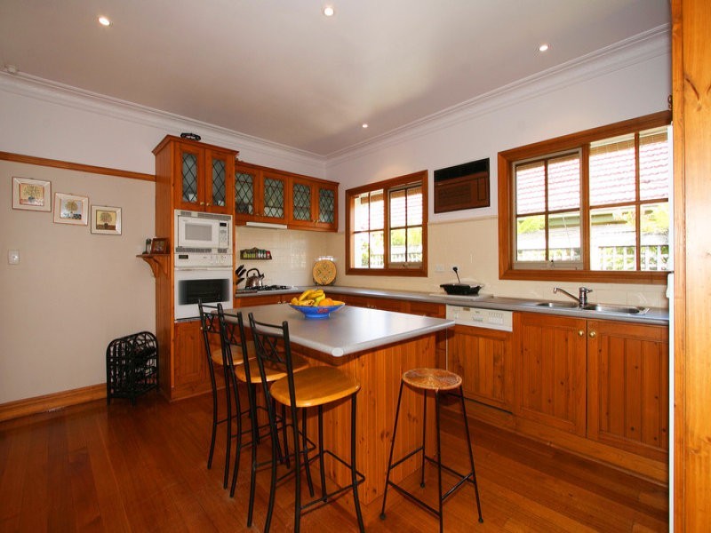 71 Evesham Road, Cheltenham VIC 3192