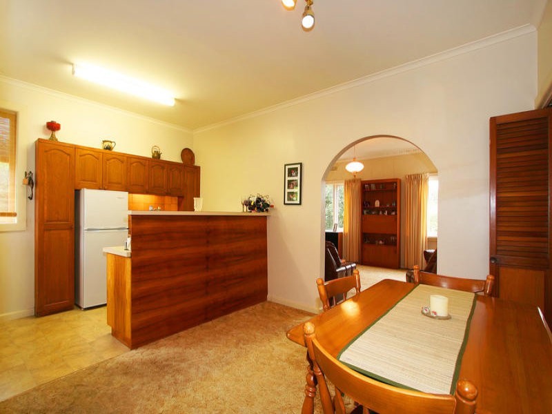 1 Booker Street, Cheltenham VIC 3192