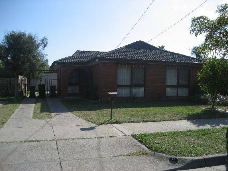 11 Bridgewater Drive, Dingley Village VIC 3172