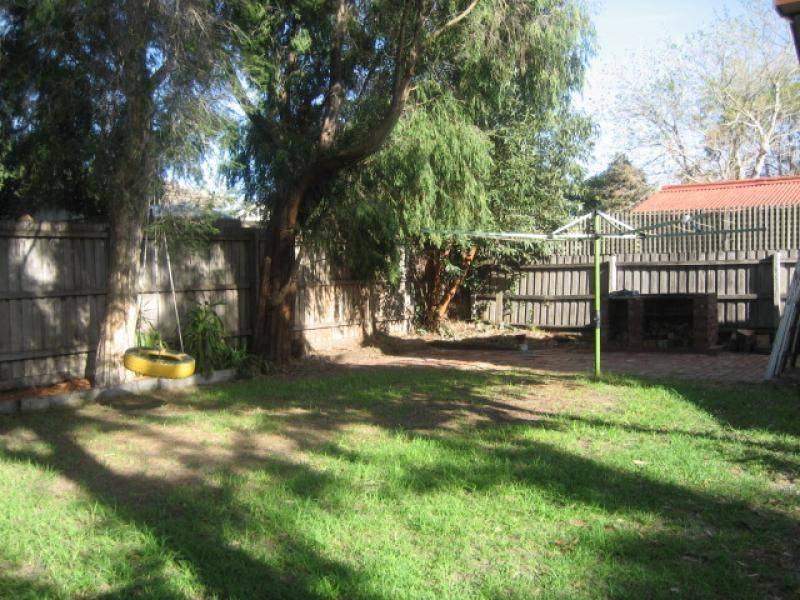 24 Gilford Grove, Cheltenham VIC 3192