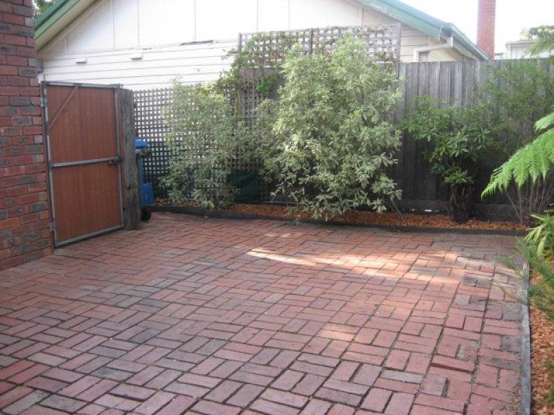 24 Gilford Grove, Cheltenham VIC 3192