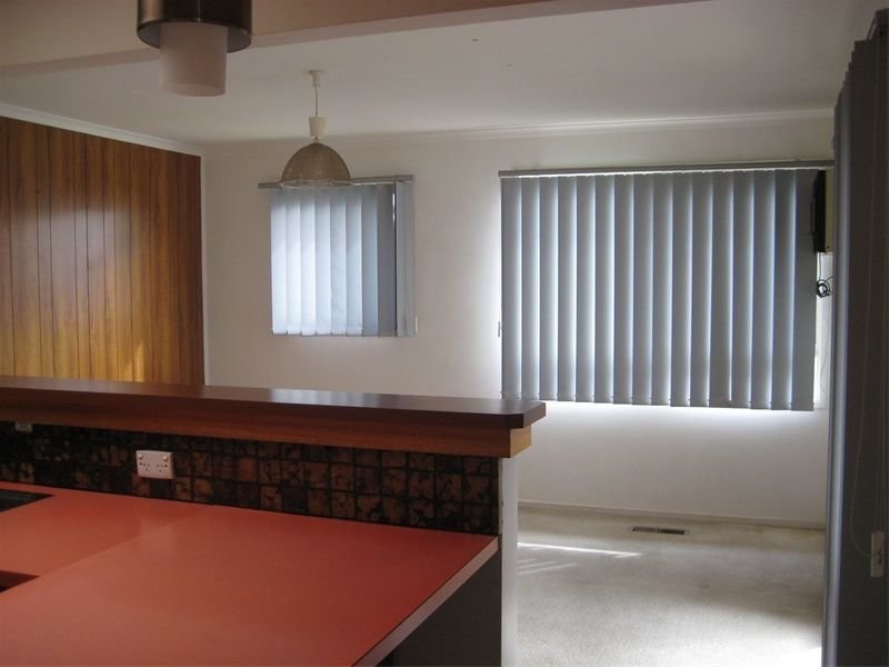 19 Lincoln Drive, Cheltenham VIC 3192