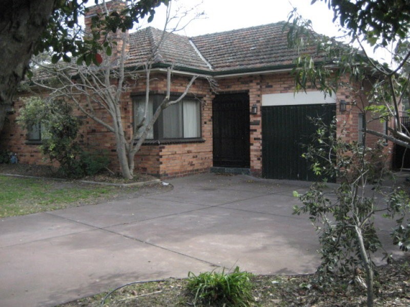 143 Park Road, Cheltenham VIC 3192