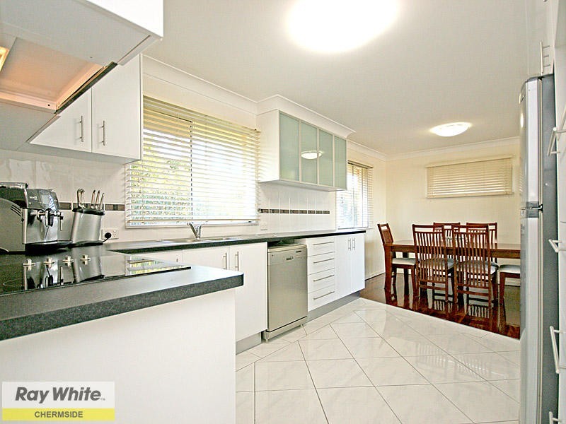 668 Robinson Rd, Aspley QLD 4034
