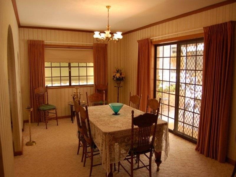 9 Wright Place, Clare SA 5453