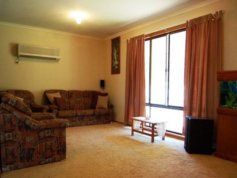 66 Railway East Terrace, Snowtown SA 5520