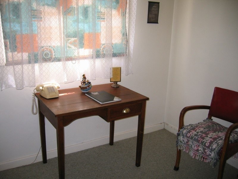 8 The Crescent, Burra SA 5417