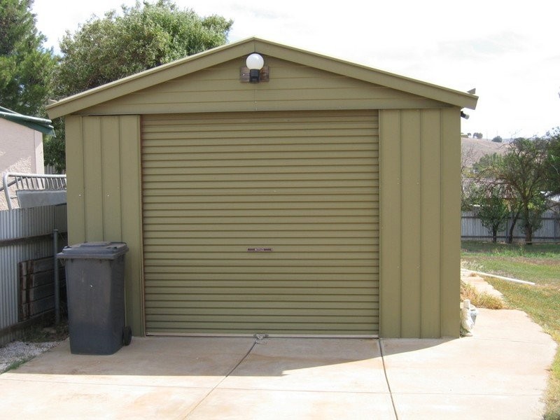 8 The Crescent, Burra SA 5417