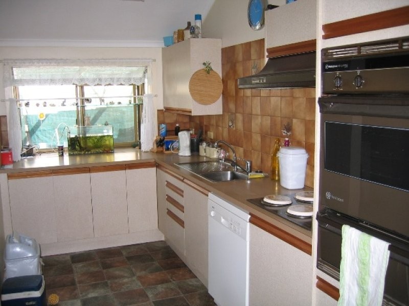 8 West Terrace, Clare SA 5453