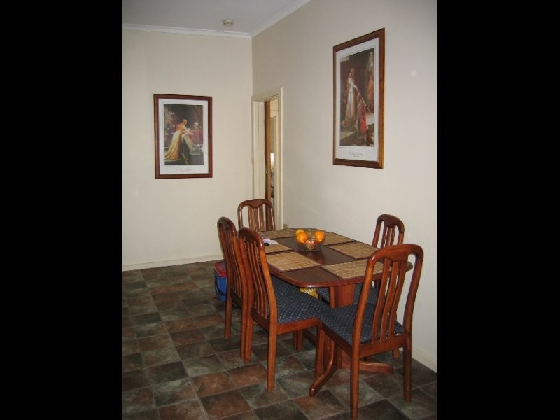 8 West Terrace, Clare SA 5453