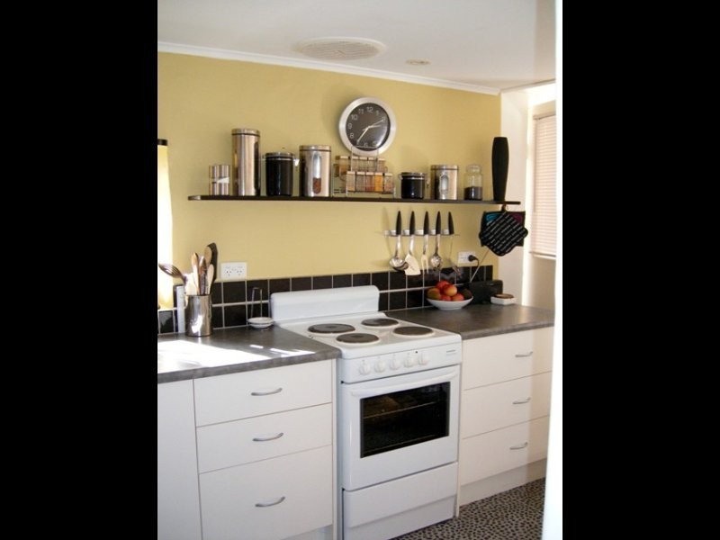 6 Helston Street, Burra SA 5417