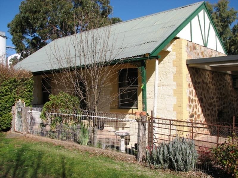 7 Napier Street, Farrell Flat SA 5416