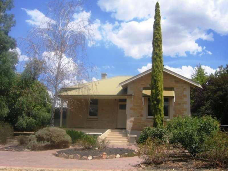 36 Blyth Road, Clare SA 5453