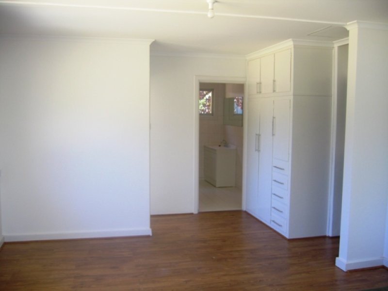 36 Blyth Road, Clare SA 5453