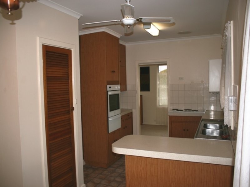 26 Daly Street, Clare SA 5453