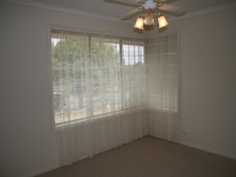 26 Daly Street, Clare SA 5453