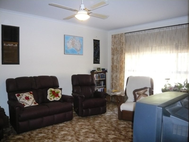 23 Railway Terrace West, Snowtown SA 5520