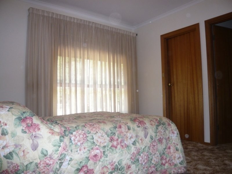 23 Railway Terrace West, Snowtown SA 5520