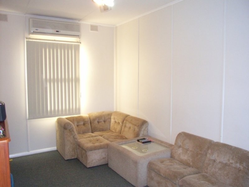 37 Essington Avenue, Clare SA 5453