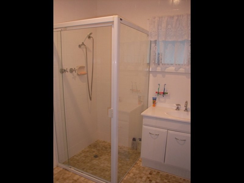 37 Essington Avenue, Clare SA 5453