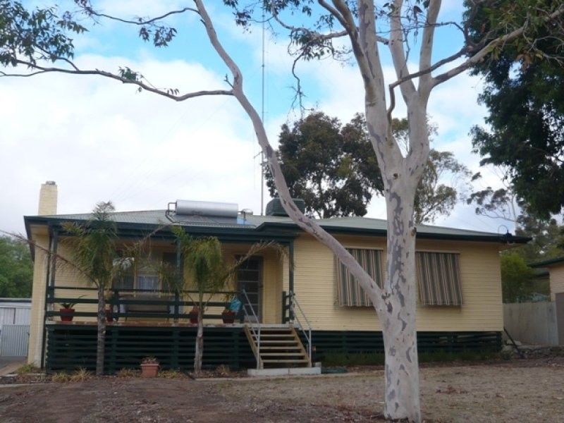 30 Daly Street, Clare SA 5453