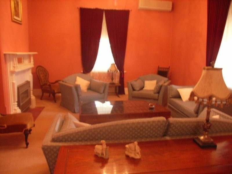 16 Tregony Street, Burra SA 5417