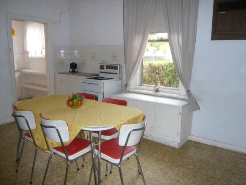 6 West Terrace, Clare SA 5453