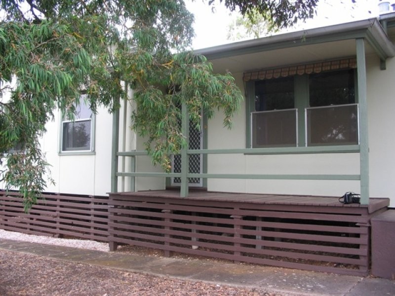 30 Essington Avenue, Clare SA 5453