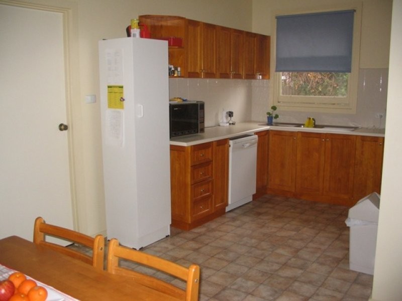 30 Essington Avenue, Clare SA 5453