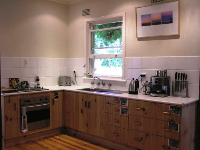 1 Stanley Place, Clare SA 5453
