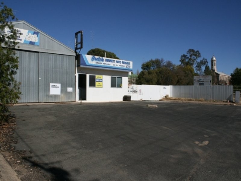3 Temple Street, Clare SA 5453