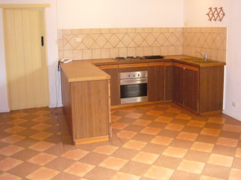 8 Masters Street, Riverton SA 5412