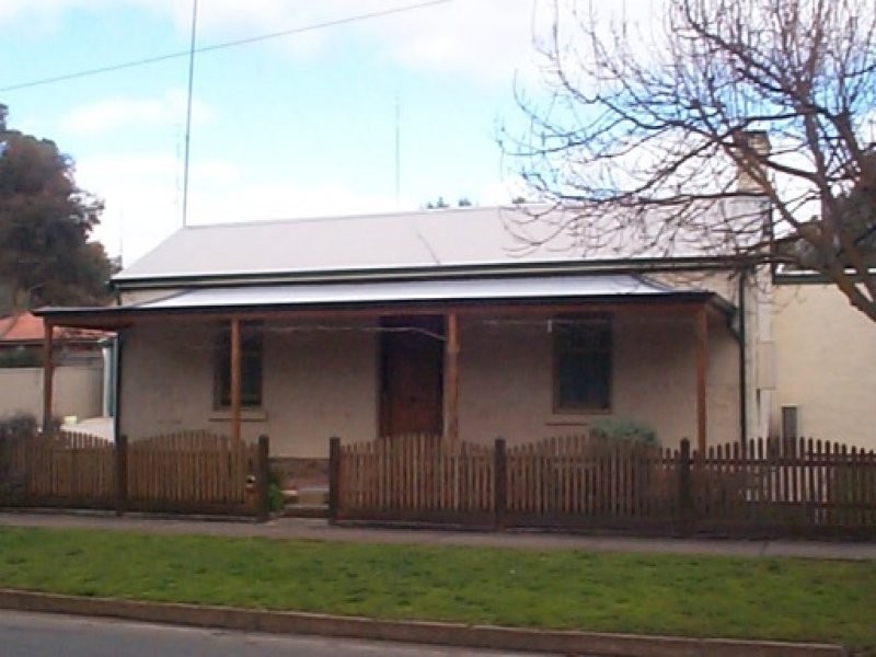 54 Victoria Road, Clare SA 5453