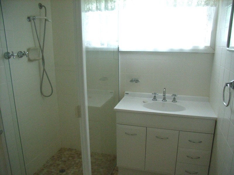 37 Essington Avenue, Clare SA 5453