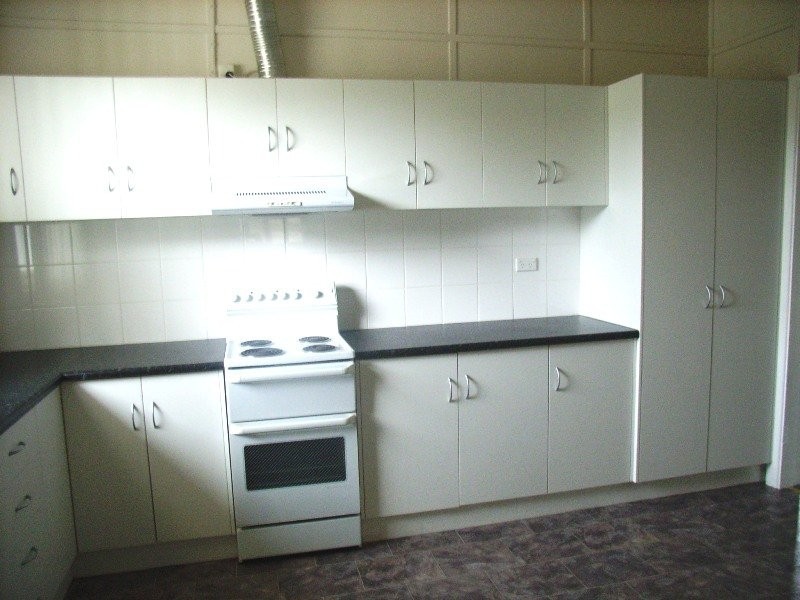 37 Essington Avenue, Clare SA 5453