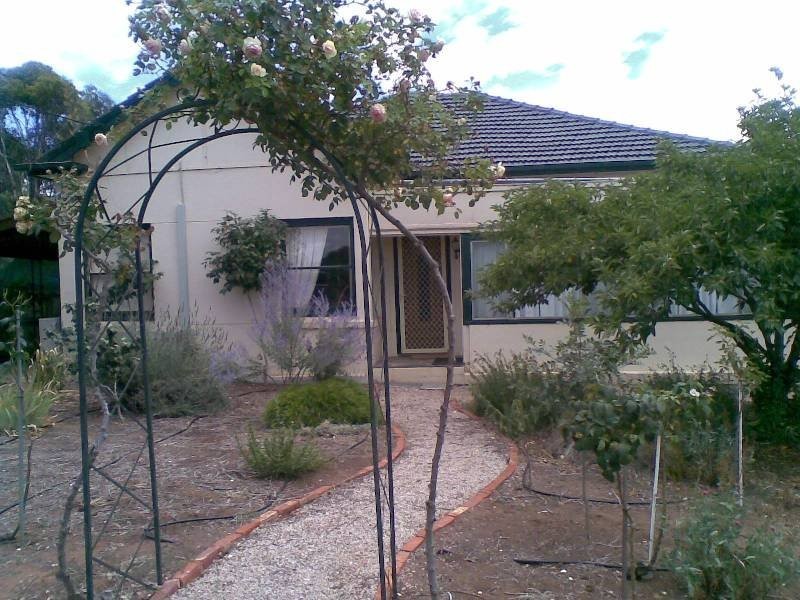 6 Henry Street, Auburn SA 5451