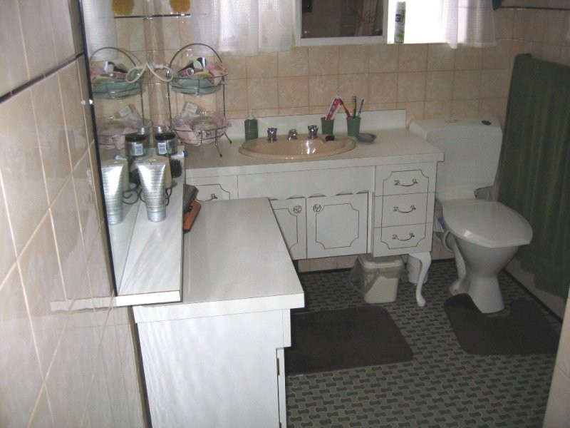 8 Sabine Street, Clare SA 5453