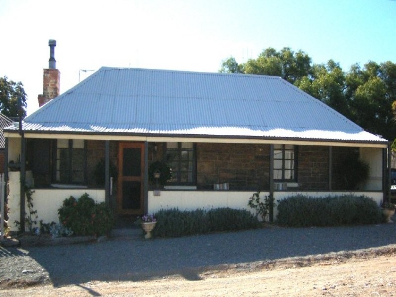6 Helston Street, Burra SA 5417