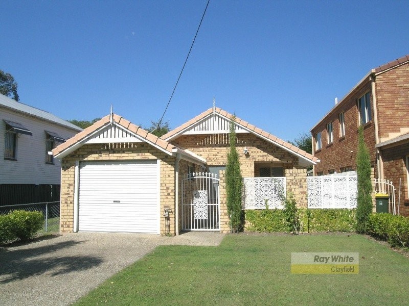 34 Emma Street, Wooloowin QLD 4030