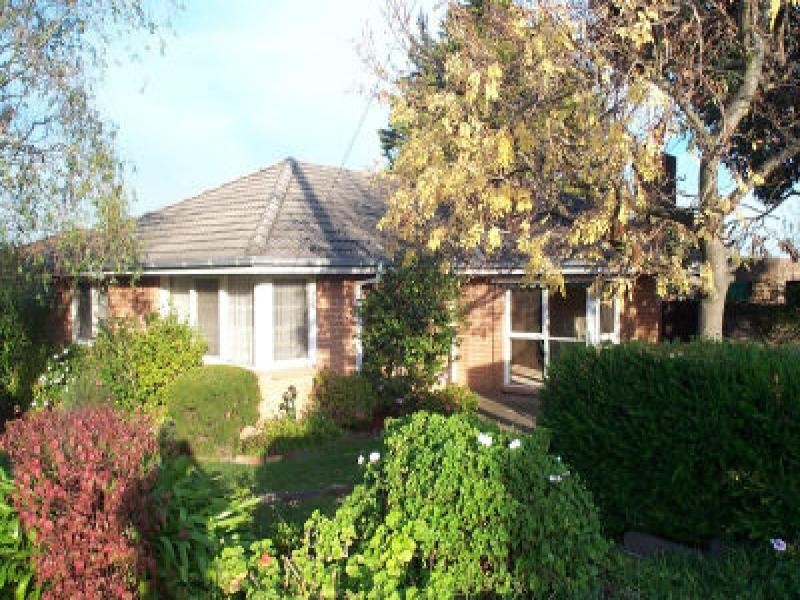 2 Saniky Street, Notting Hill VIC 3168