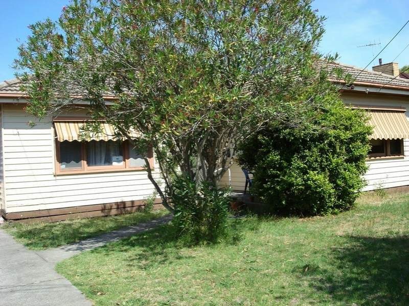 52 Harlington Street, Clayton VIC 3168